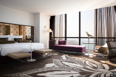 Jumeirah_at_Etihad_Towers_Grand_Deluxe_Room